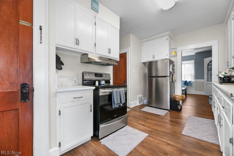 2144 Ridgewood Avenue, Alliance, OH - Photo 4