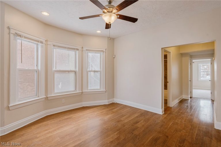 14915 Clifton Boulevard, Lakewood, OH - Photo 4
