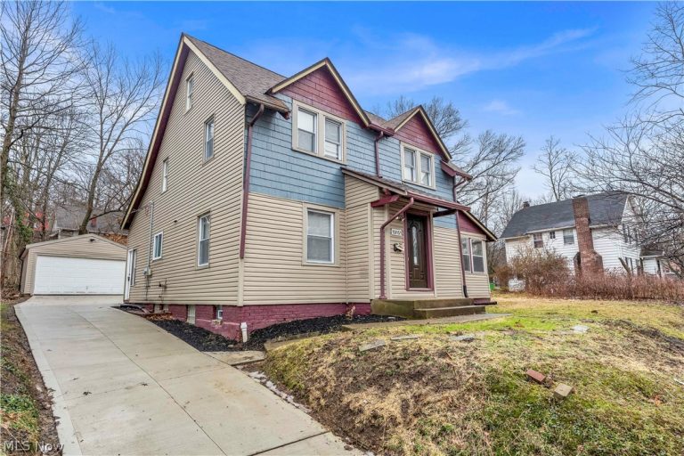 19151 Genesee Road, Euclid, OH - Photo 2