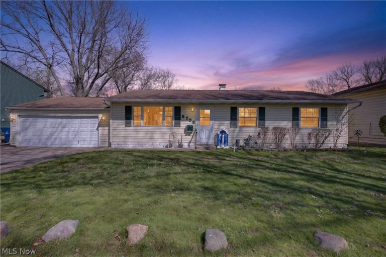 5709 Davis Drive, Mentor, OH - Photo 4