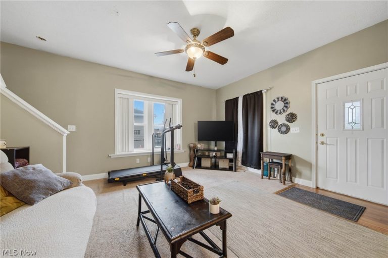 82 Dellenberger Avenue, Akron, OH - Photo 3