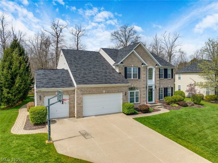9308 Ashcroft Lane, Twinsburg, OH - Photo 2
