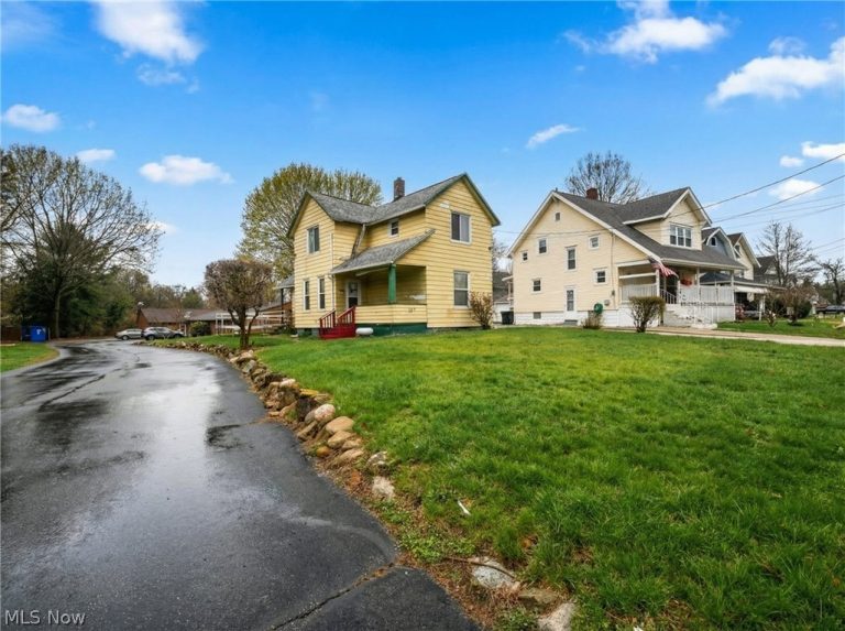 307 Glenwood Avenue, Akron, OH - Photo 2