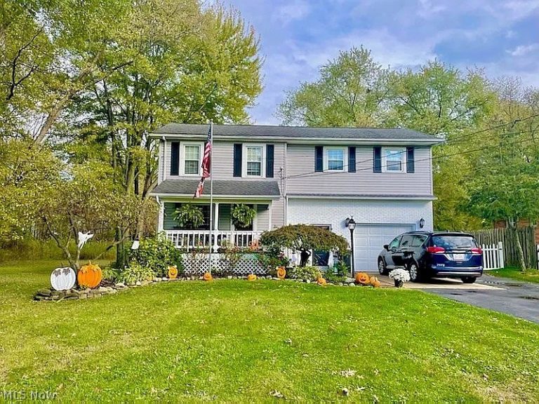 6134 Mahoning Avenue, Warren, OH, 44481