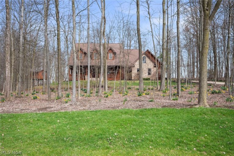 7500 Deerpath Trail, Seville, OH - Photo 2