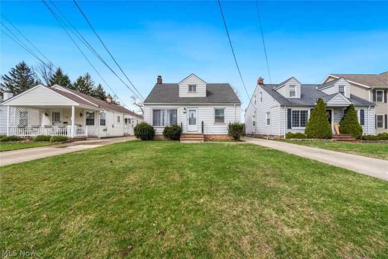 1206 Lander Road, Mayfield Heights, OH - Photo 4