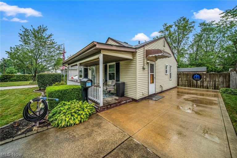 5027 Glenn Lodge Road, Mentor, OH - Photo 3