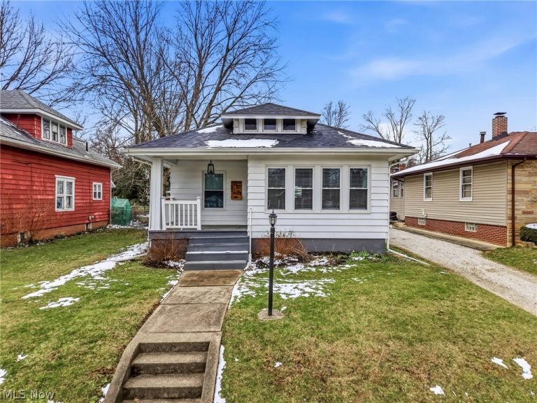 1156 Parkside Drive, Alliance, OH, 44601