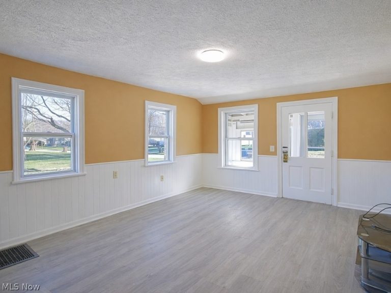 493 Elm Street, Painesville, OH - Photo 5