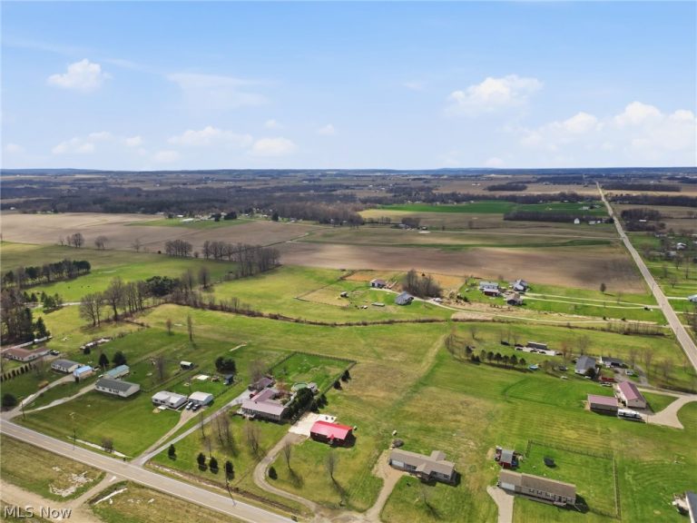 7923 Logan Thornville Road, Rushville, OH - Photo 3