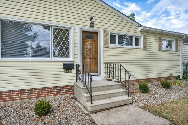 24000 Knickerbocker Road, Bay Village, OH, 44140