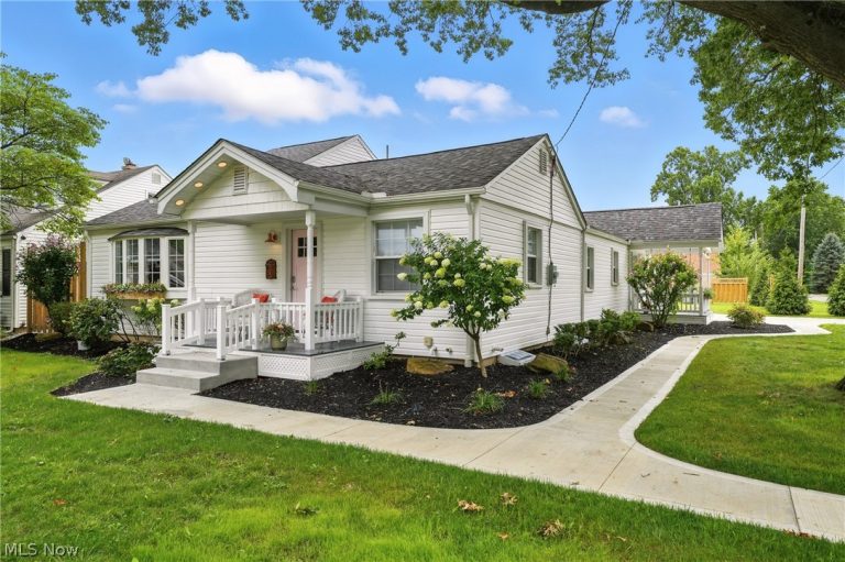 2001 Brownlee Avenue, Youngstown, OH - Photo 3