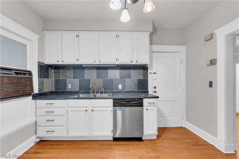 1289 115 Street, Cleveland, OH - Photo 4