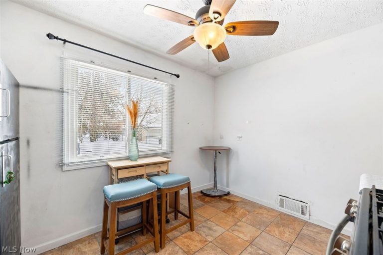 1268 Homestead Road, South Euclid, OH - Photo 4