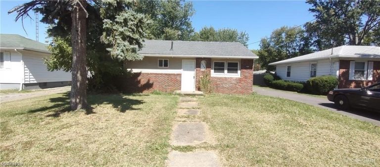 1738 21 Street, Lorain, OH, 44052