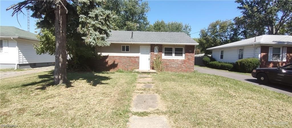 1738 21 Street, Lorain, OH