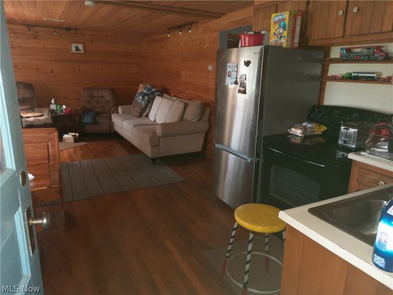 6986 Pymatuning Lake Road, Andover, OH - Photo 2