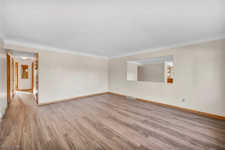 4208 Spring Crest Drive, Brooklyn, OH - Photo 4