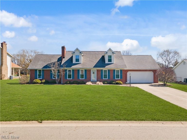 3364 Waterford Avenue, Canton, OH - Photo 2