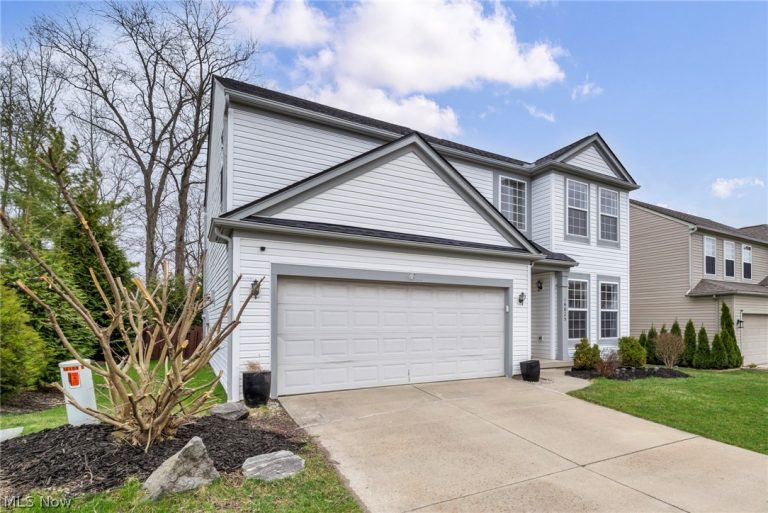 14825 Thornton Drive, North Royalton, OH - Photo 4