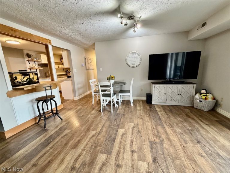9831 Sunrise Boulevard #P27, North Royalton, OH - Photo 6