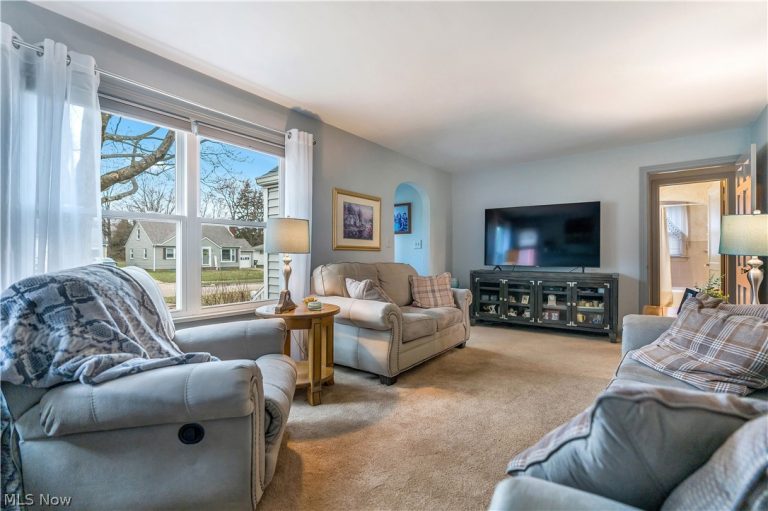 2464 Freedom Avenue, Alliance, OH - Photo 4