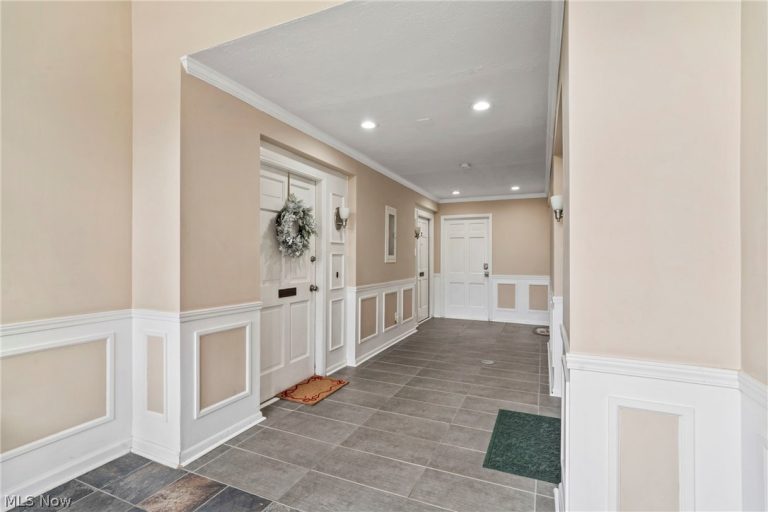 11 Meadowlawn Drive #1, Mentor, OH - Photo 4