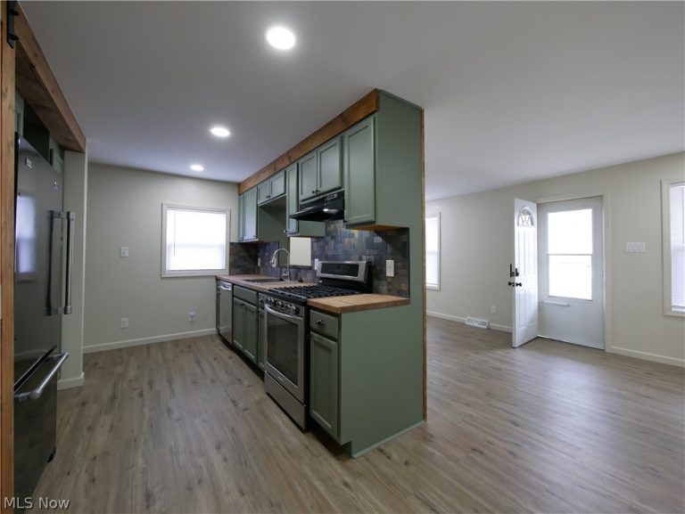 2404 Main Street, Wellsburg, WV - Photo 8
