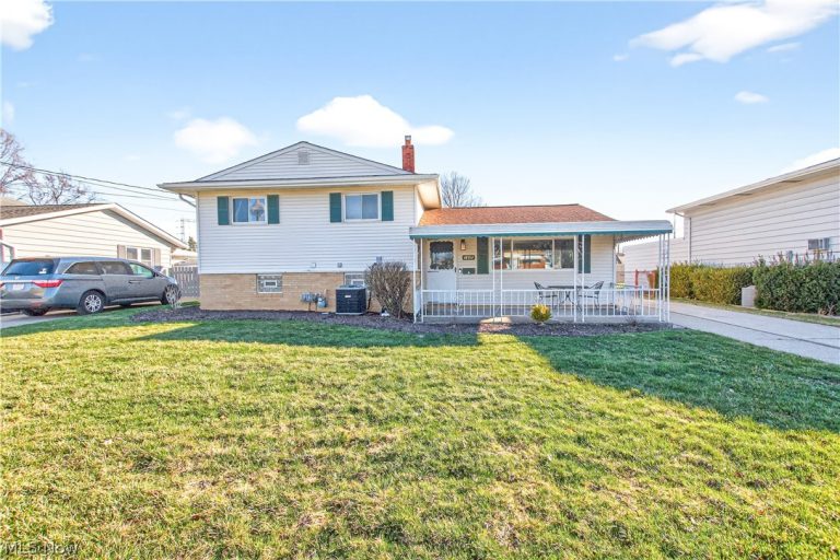 14761 Larkfield Drive, Brook Park, OH, 44142