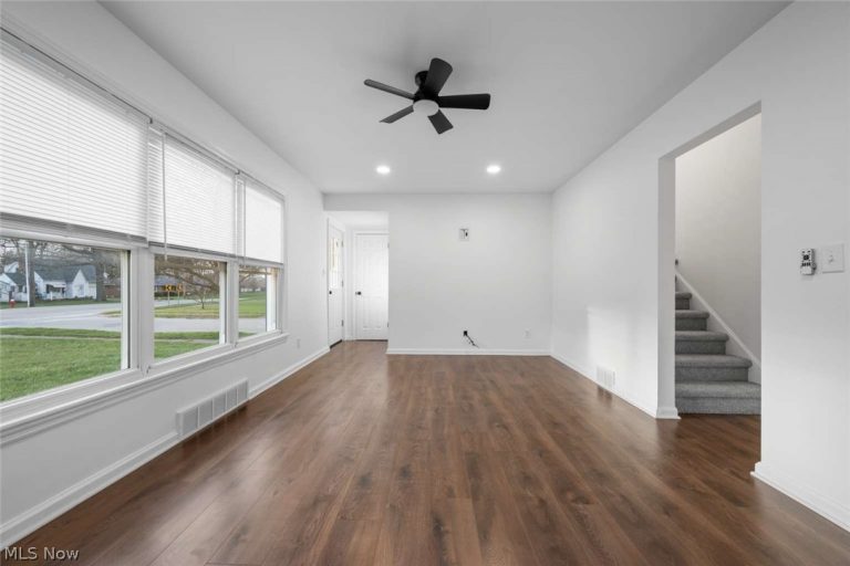 3041 Hudson Drive, Cuyahoga Falls, OH - Photo 6