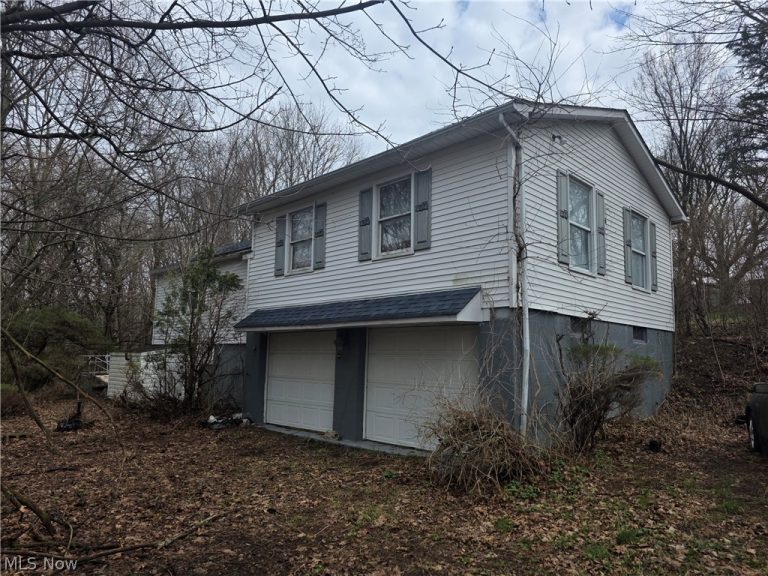 2031 Pickering Street, East Liverpool, OH - Photo 3