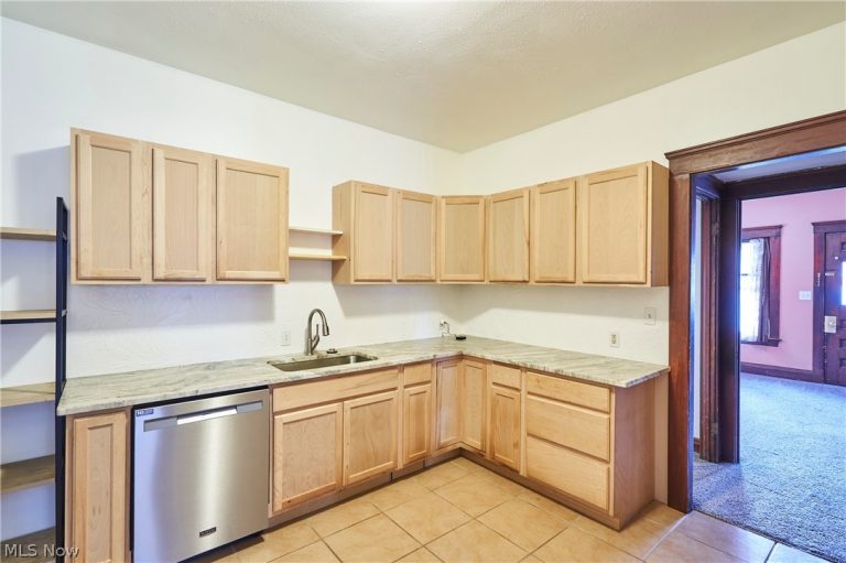 3218 Marvin Avenue, Cleveland, OH - Photo 6