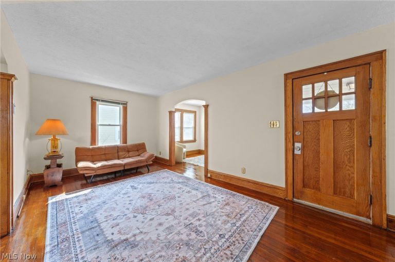 479 Newell Avenue, Akron, OH - Photo 6