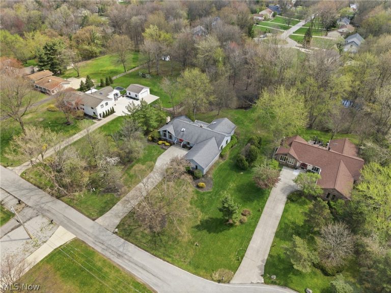 3509 Kersdale Road, Pepper Pike, OH - Photo 4