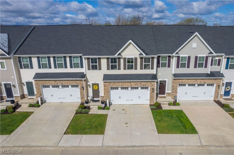 1143 Starboard Drive, Medina, OH - Photo 3