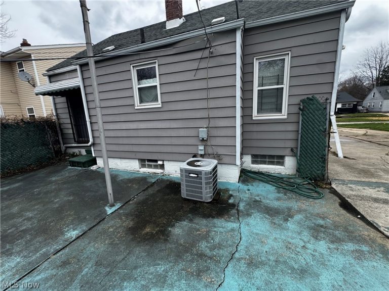 870 Frederick Boulevard, Akron, OH - Photo 2