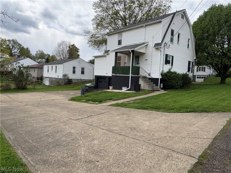 135 Overbaugh Avenue, St Clairsville, OH - Photo 6