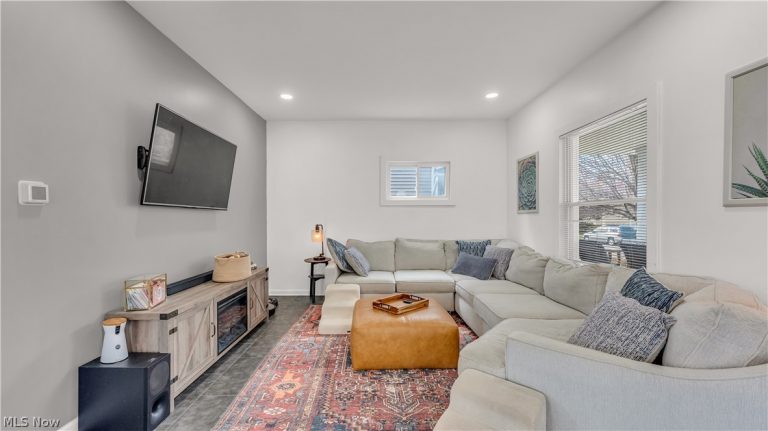 3407 Library Avenue, Cleveland, OH - Photo 4