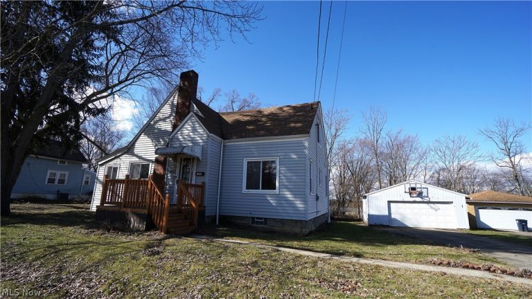 1448 Creighton Avenue, Akron, OH - Photo 3