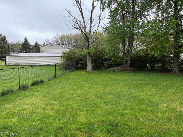 6137 Acatello Place, Poland, OH - Photo 6