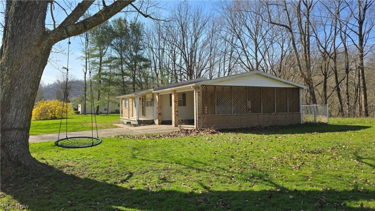 22 Mill Stream Road, Elizabeth, WV - Photo 3