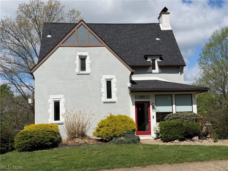 1952 Mccauslen Manor, Steubenville, OH - Photo 2