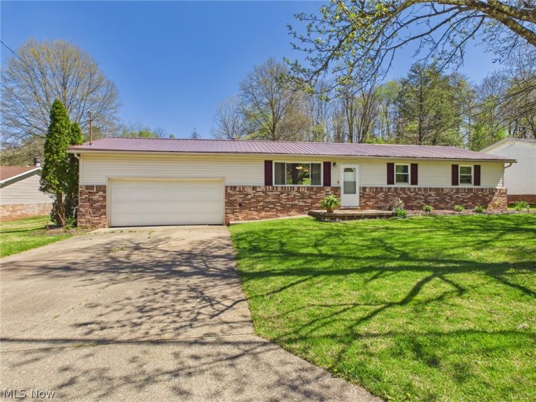 254 Suzanne Street, Washington, WV - Photo 3