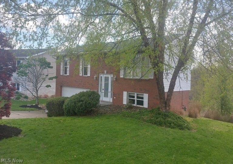 3241 Saint Charles Drive, Steubenville, OH - Photo 2