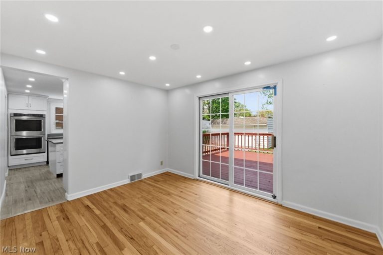 22875 Fairmount Boulevard, Shaker Heights, OH - Photo 6