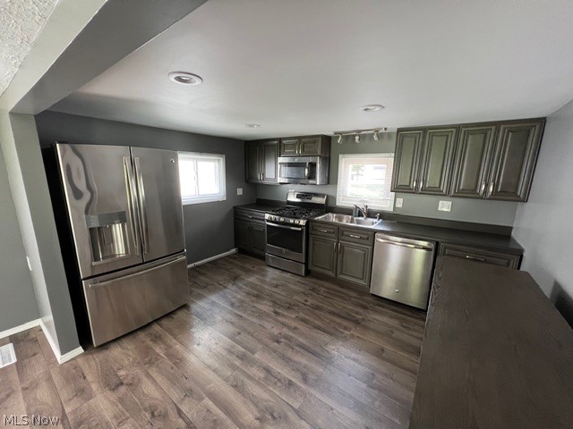 17911 Davis Road, Lake Milton, OH - Photo 4