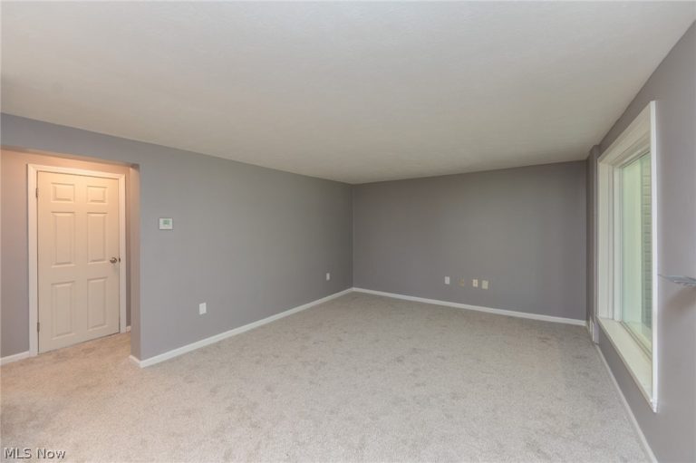 3679 Sanford Avenue, Stow, OH - Photo 6
