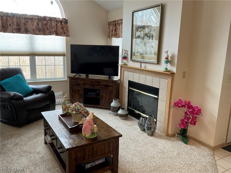8050 Harbor Creek Drive #1802, Mentor on the Lake, OH - Photo 2