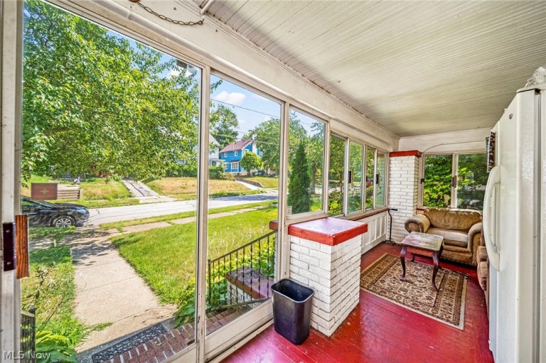 1066 Emma Avenue, Akron, OH - Photo 5