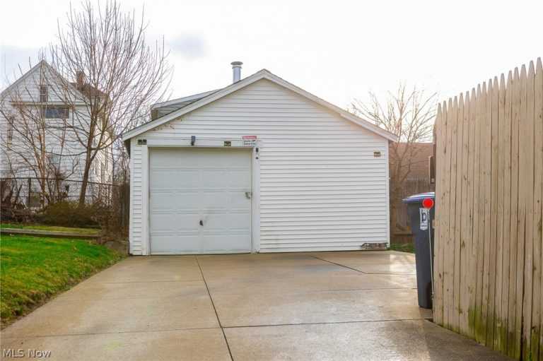 2125 10th Street, Akron, OH - Photo 5